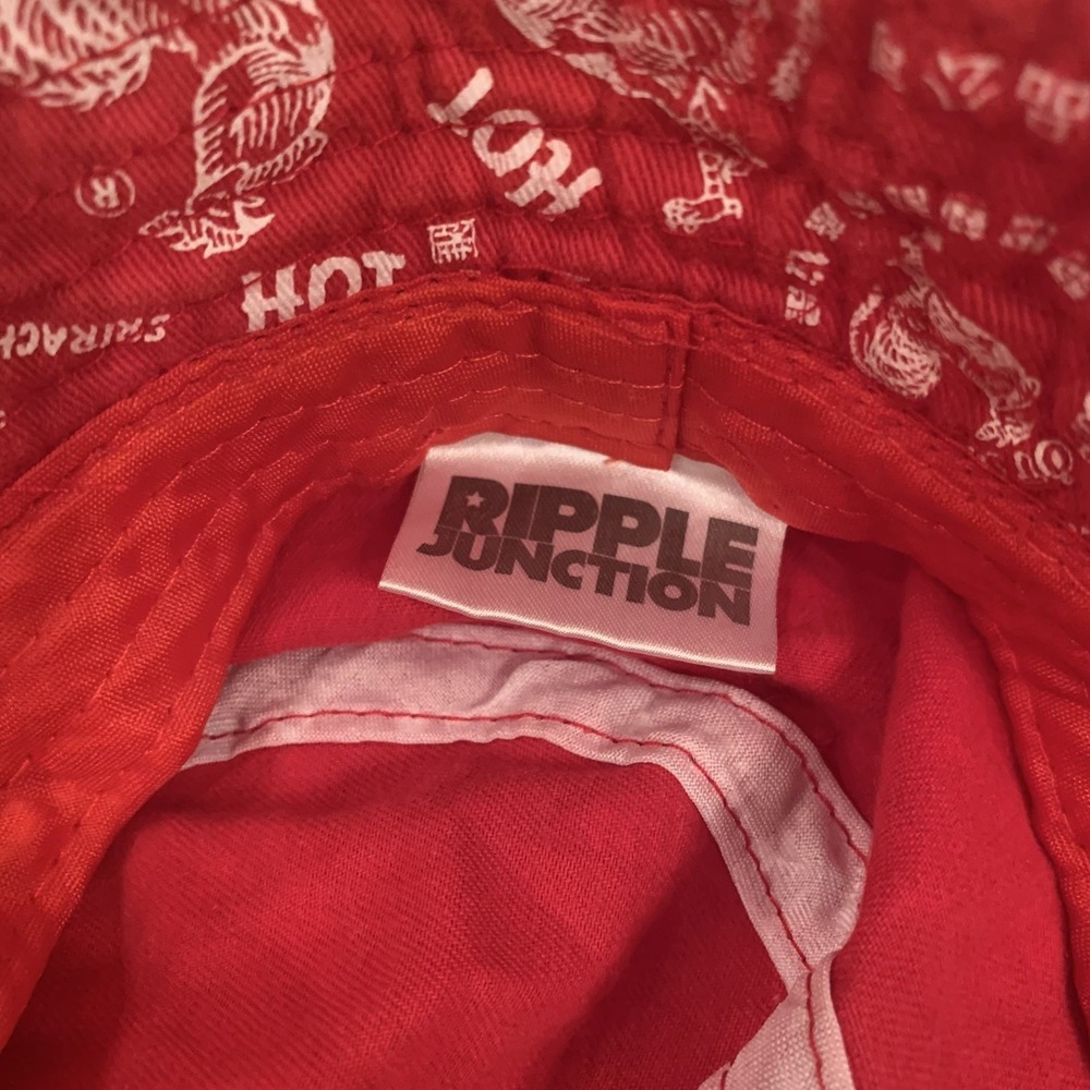 Sriracha Bucket Hat One Size Certified Awesome Chili Hot Sauce Red White - Picture 3 of 10